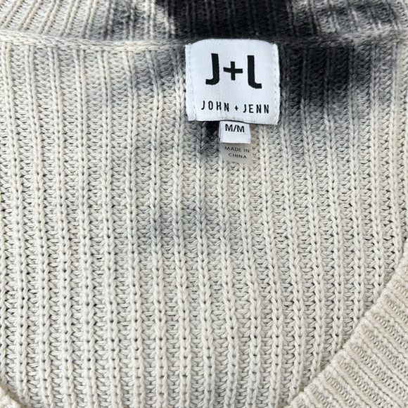 John + Jenn Tie Dye V-Neck Cropped Sweater - Picture 3 of 3